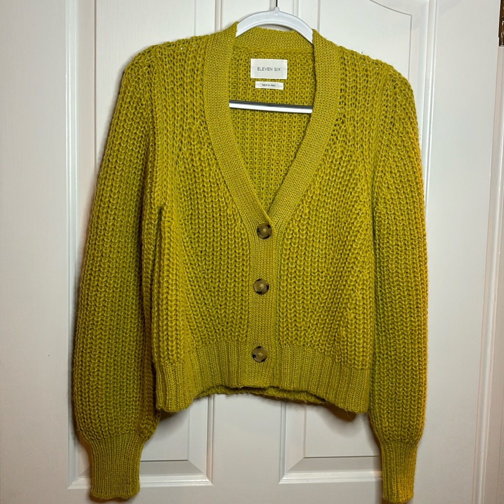 Eleven Six Women's Chunky V-Neck Cardigan - Chartreuse